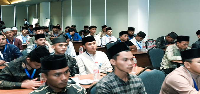 Kemenekraf Upayakan Santri Berkarya Dengan Melatih Fotografi, Smartphone