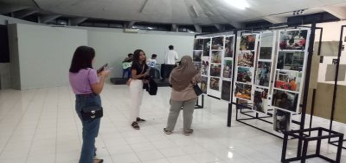 Pameran Fotografi Prodi Ilmu Komunikasi Undana Kupang