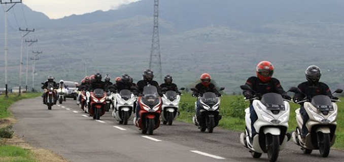 Tips Touring Sepeda Motor Untuk Nikmati Liburan Akhir Tahun